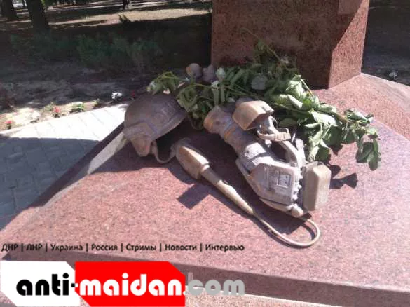В Луганске открыли памятник погибшим на Донбассе журналистам (ФОТО, ВИДЕО) | Русская весна
